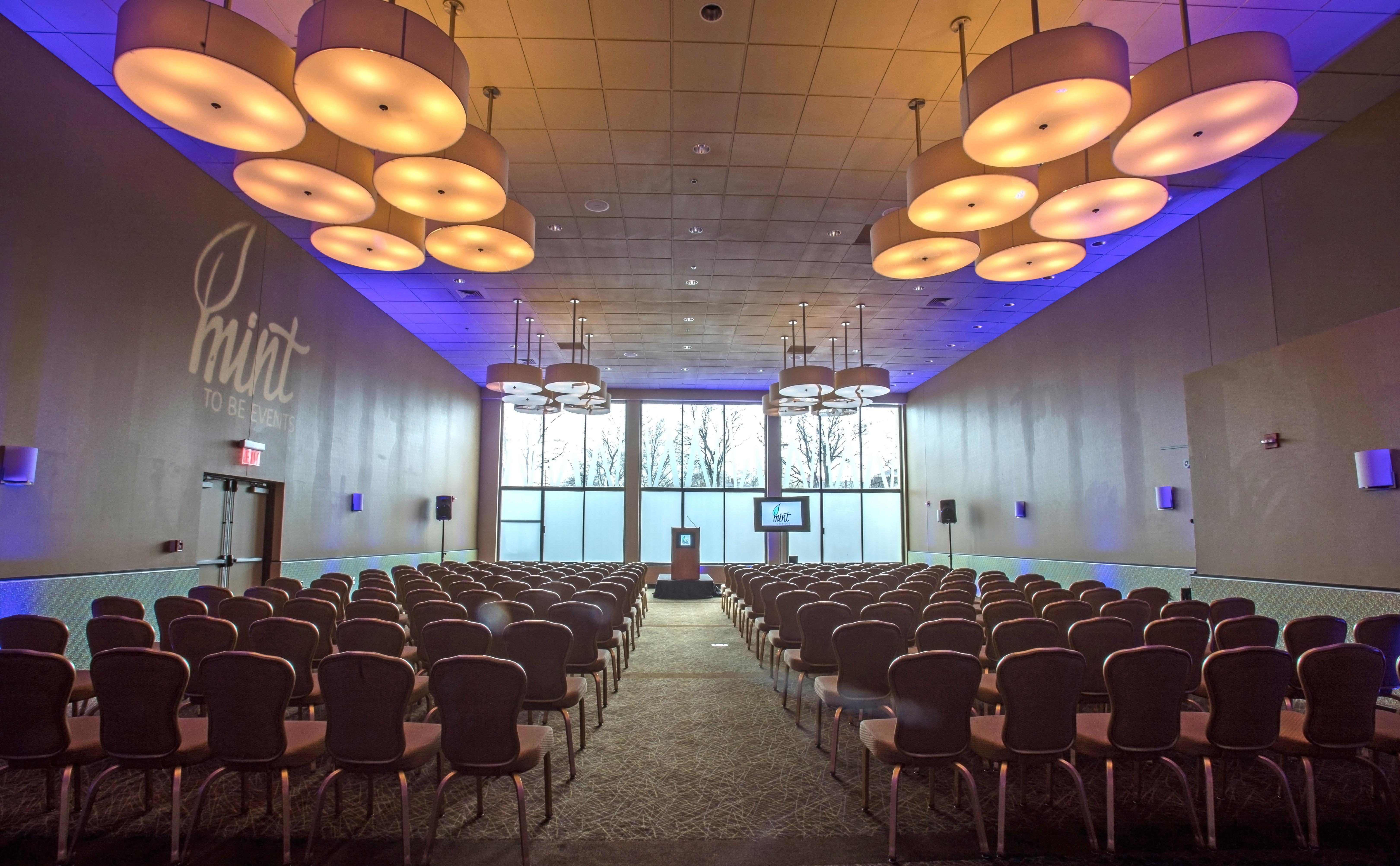 Holiday Inn Boston - Cambridge Area By Ihg Съмървил Екстериор снимка
